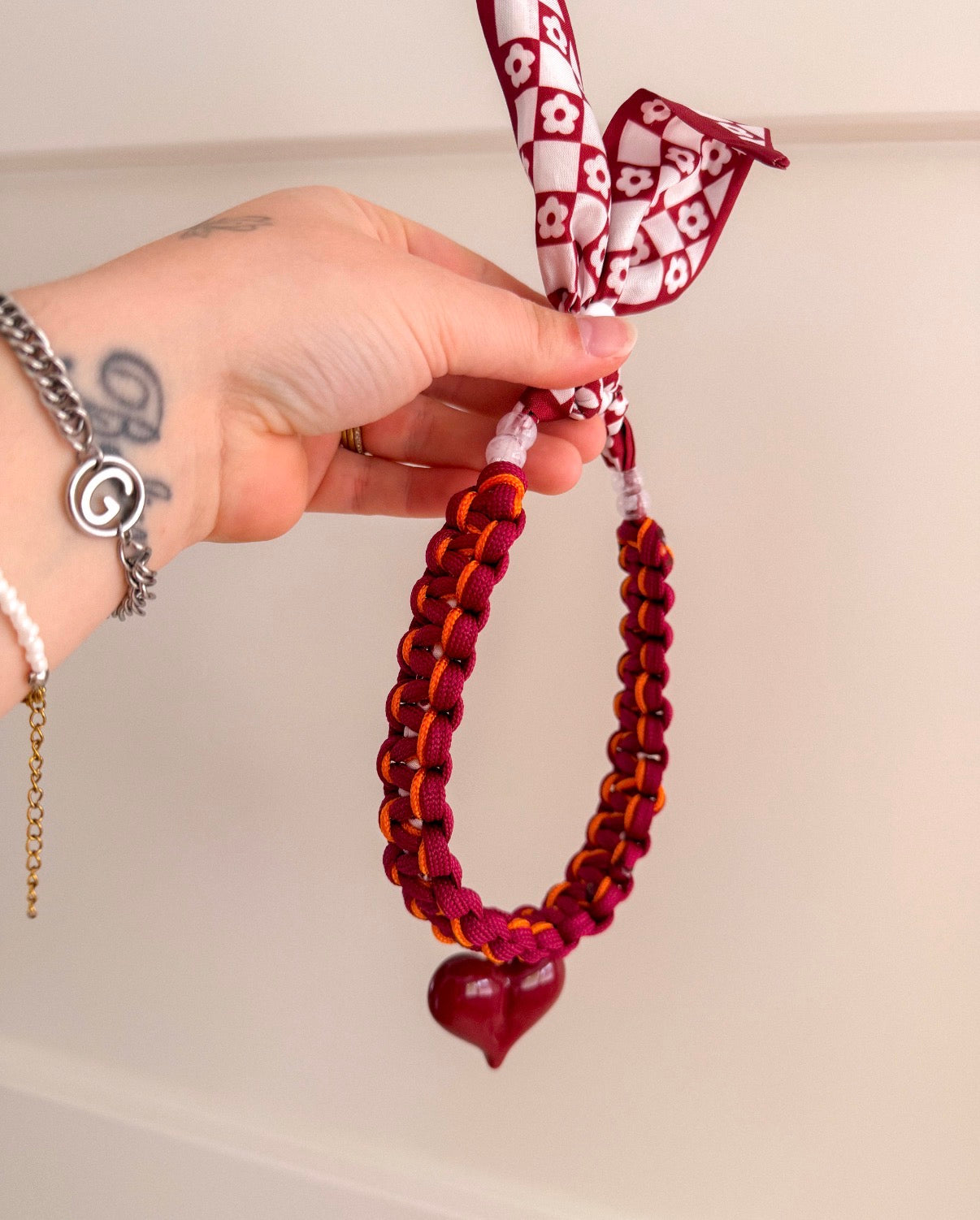 Touw met sjaal ketting