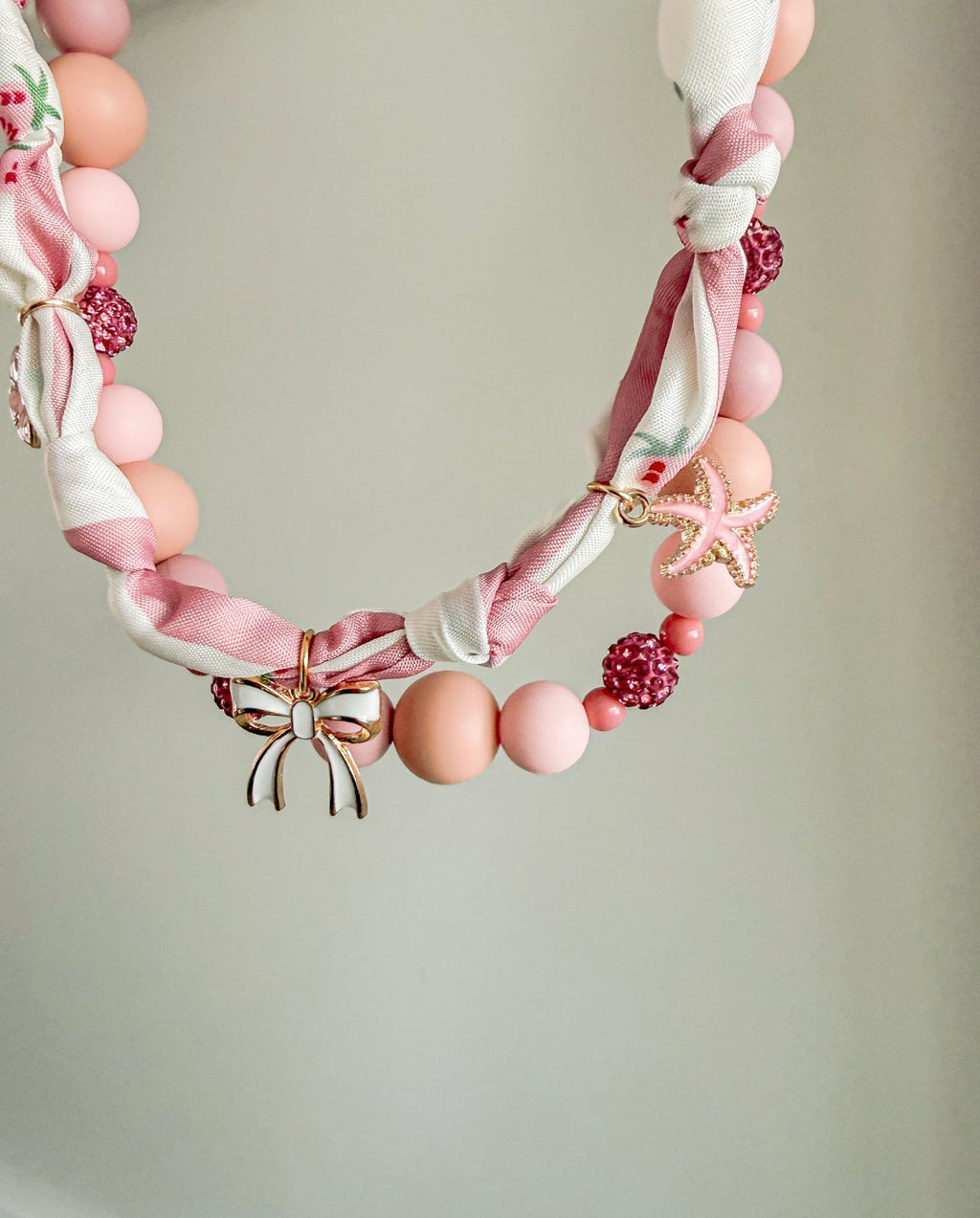 Sjaal met kralen ketting