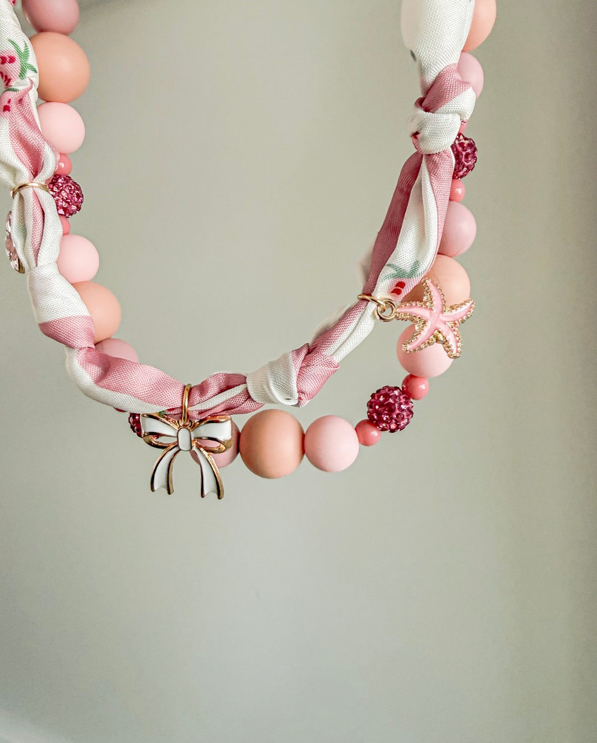 Sjaal met kralen ketting